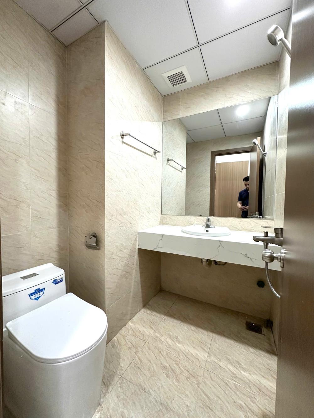 Bán căn hộ 2pn view phố nội thất mới đẹp tòa Mường Thanh Viễn Triều giá 2.25 tỷ2372806