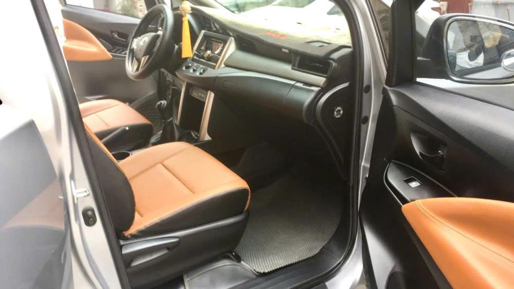 Bán xe Innova số sàn 2016 ( form 2017), xe gia đình, xe đẹp ( không phải xe showroom) ít đi, tháng chạy loanh quanh vài trăm km, , 389 triệu2505328