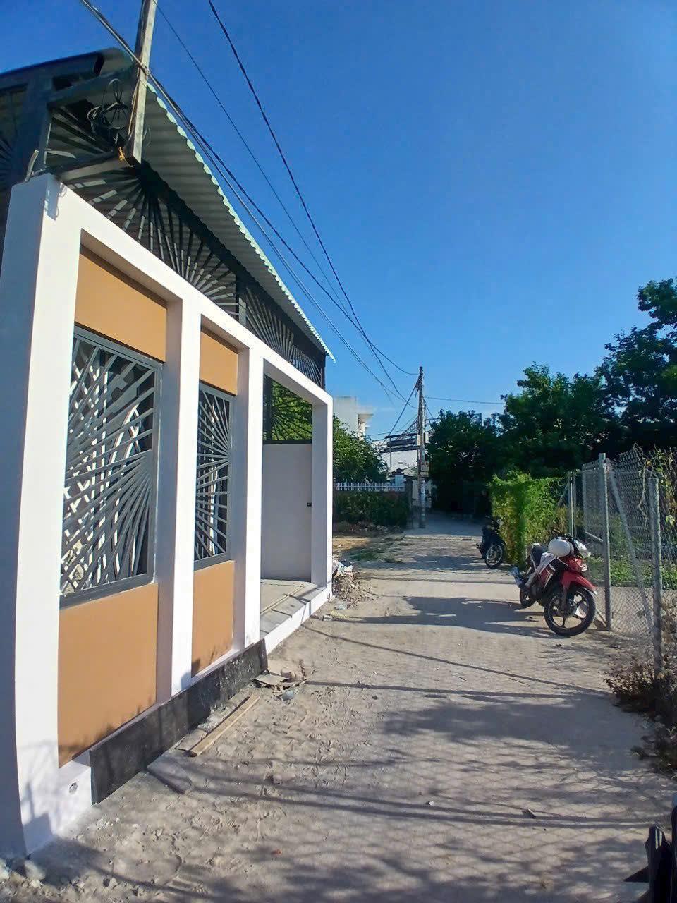 Cần bán lô đất hẻm 247 Cầu Dứa Phú Nông, Vĩnh Ngọc- Nha Trang- Khánh Hoà2571619