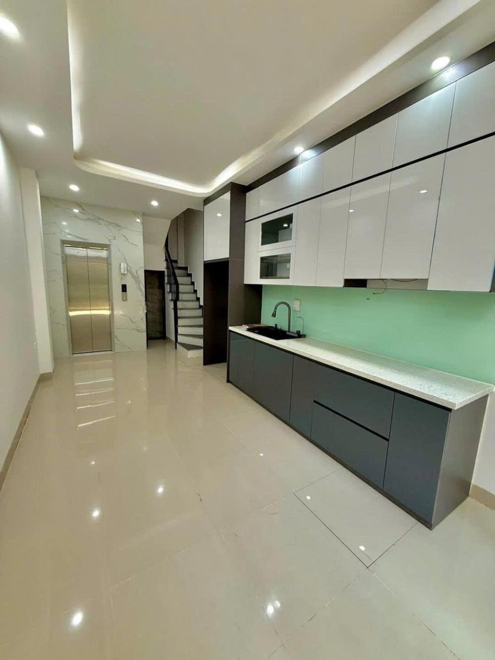 Bán nhà Phố Thái Hà_Nhà Mới Tinh_Thang Máy Xịn_Ngõ Ô Tô Tránh_Giá: 13.8 Tỷ_Lh: 0396935190.2459532