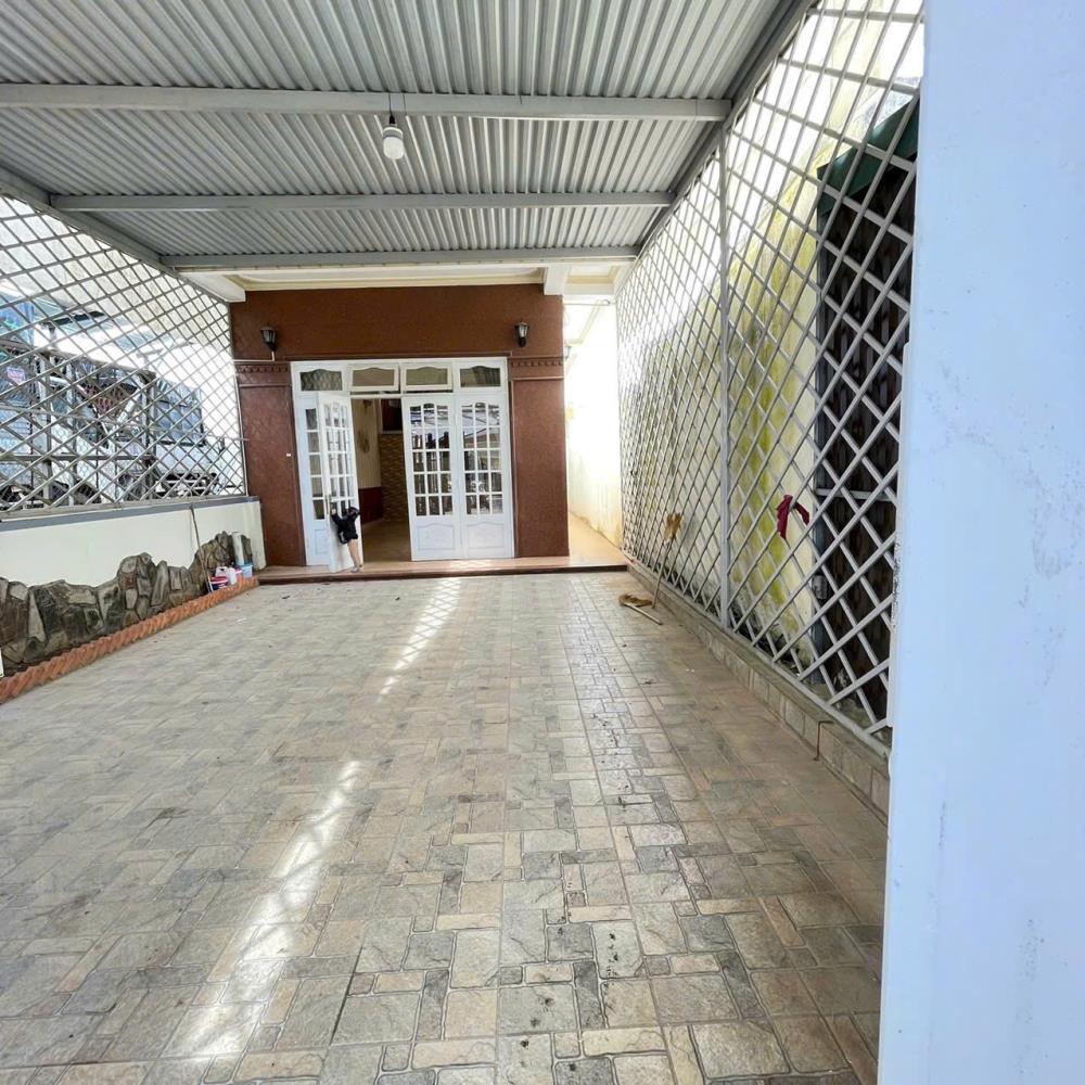 CHO THUÊ NHÀ NGUYÊN CĂN 8 PHÒNG NGỦ 13TR/THÁNG  MẶT TIỀN ĐƯỜNG HỒ THAN THỞ ĐÀ LẠT2413309