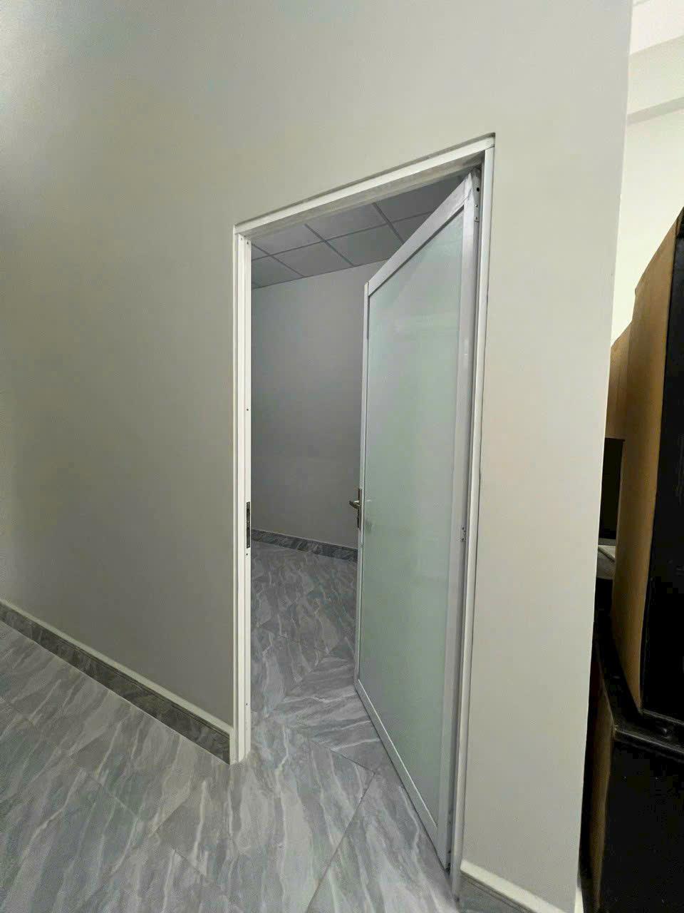 Nhà 6 triệu có nội thất gần công viên Lưu Hữu Phước2614752