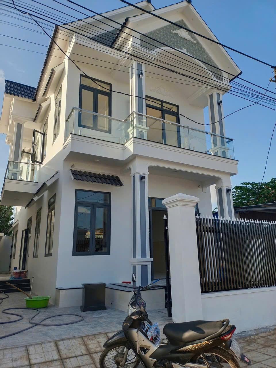 NHÀ ĐẸP - GIÁ TỐT - Chính Chủ Cần Bán Căn Nhà Tại Xã Cát Trinh - Phù Cát - Bình Định2320011