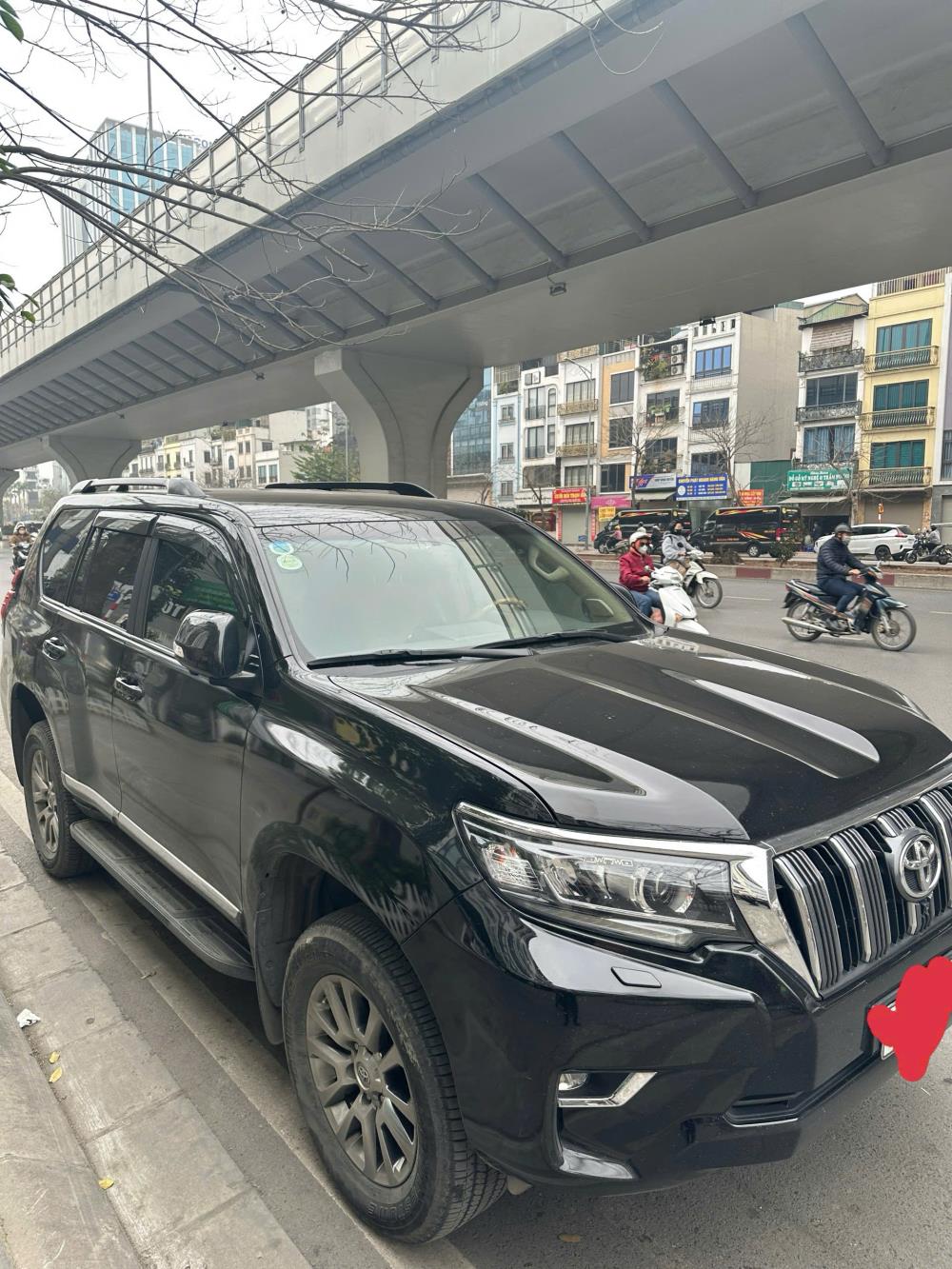 Chính chủ bán xe TOYOTA LAND CRUISER PRADO sản xuất năm 2019 đăng ký lần đầu 20212500707