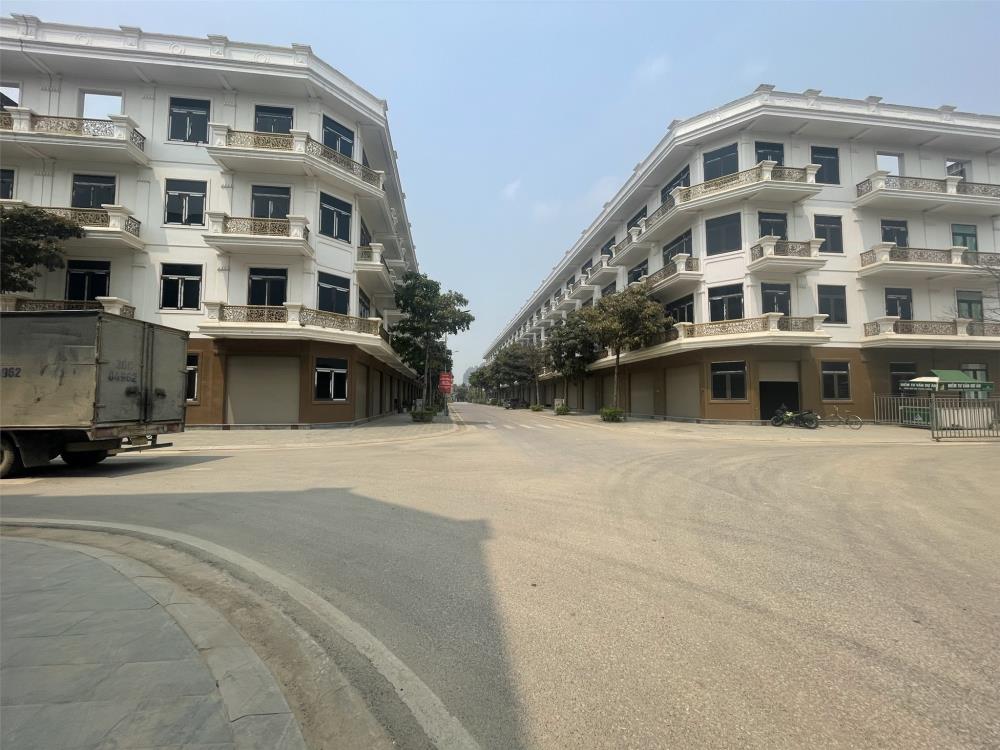 SHOPHOUSE ĐẠI LỘ CSEDP. GIAO NHÀ KINH DOANH NGAY. SẴN SỔ. LH: 0966 343 9692588021