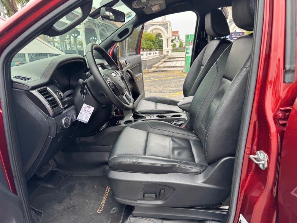 CHỈ 820TR SỞ HỮU NGAY XE FORD EVEREST TITANIUM 2019 – 1 CHỦ, CHẠY 69.000KM2406124