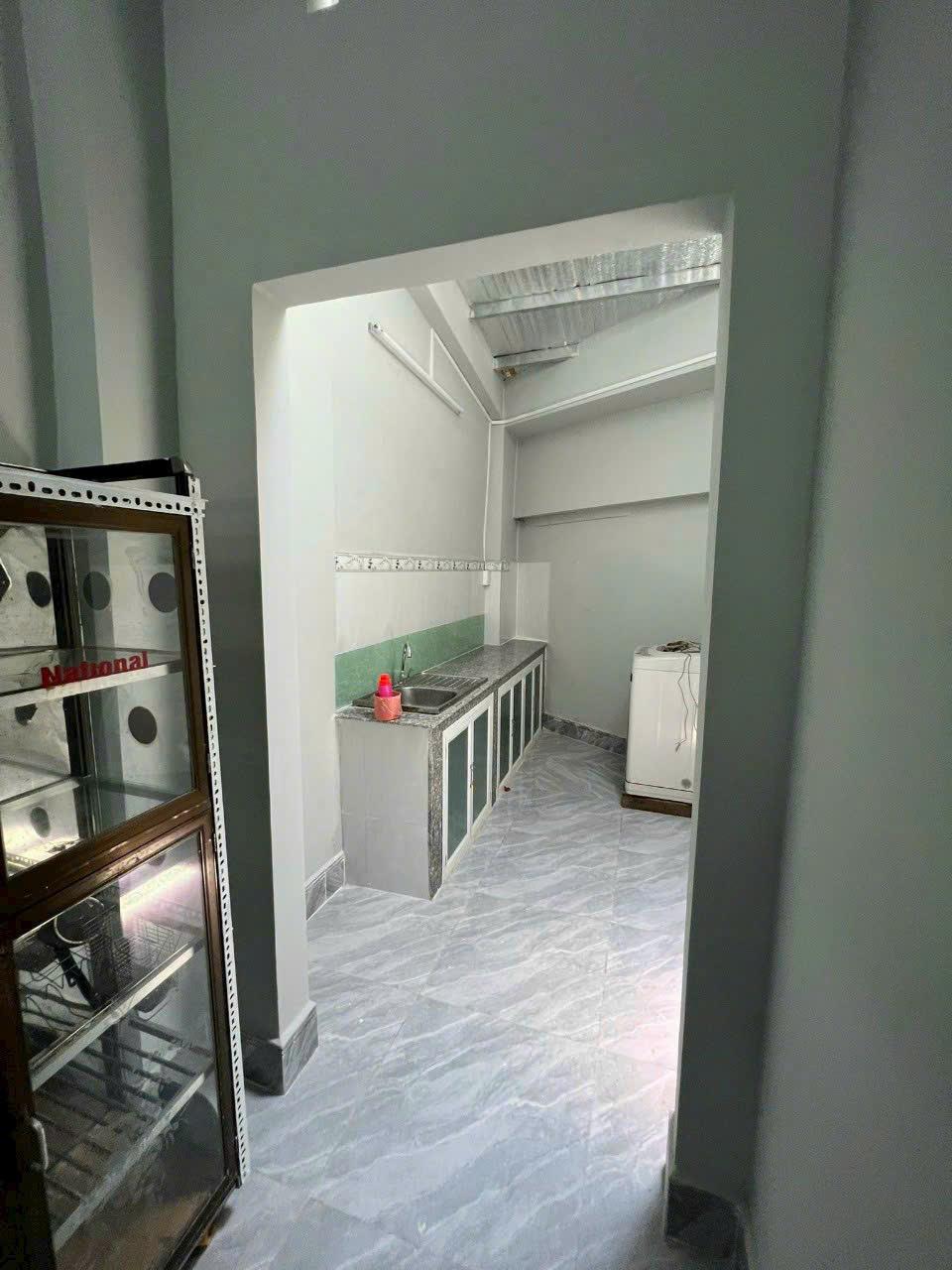 Nhà 6 triệu có nội thất gần công viên Lưu Hữu Phước2614753