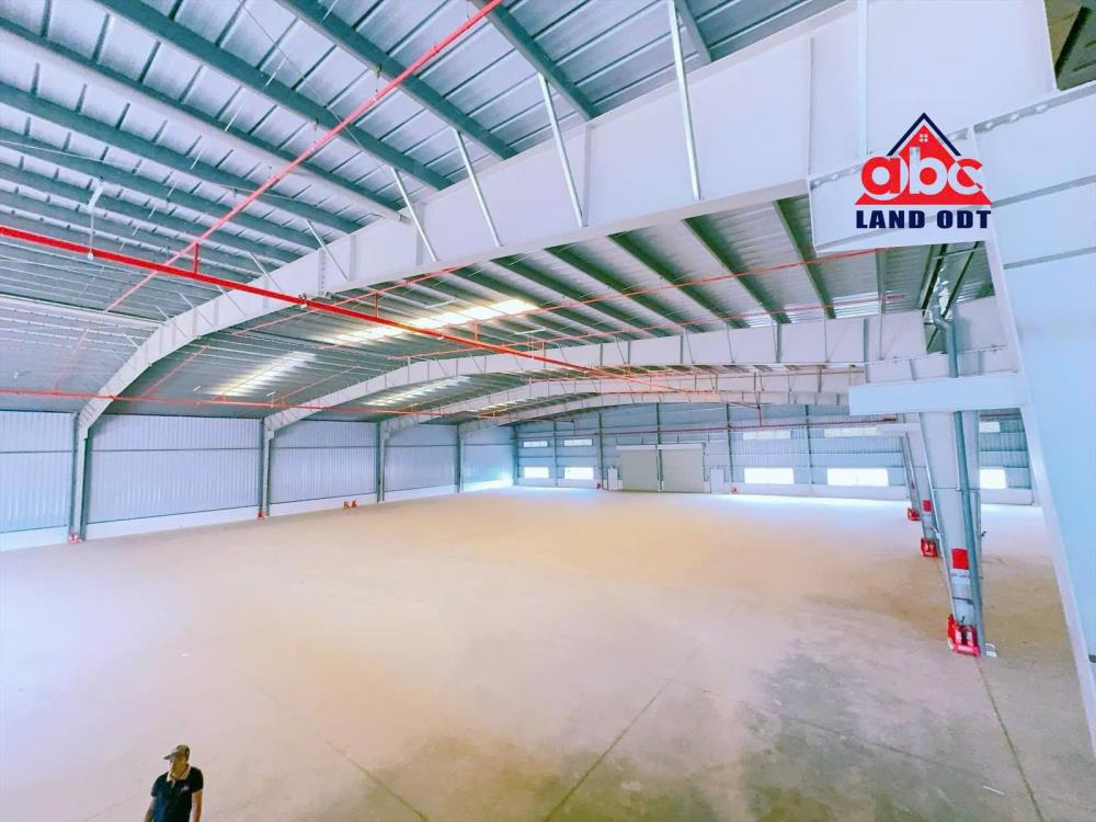 XT475
Cho thuê xưởng Sản xuất hơn 1Ha mới hoàn thiện 100% Đạt chuẩn Hạng A nước ngoài technology xanh KCN Nhơn Trạch, tỉnh đồng nai . 

Giá : 4.85 usd/m2 - 5 usd/m2 ( Đã gồm PQL )
----------------------------------------
🌐Thông tin liên quan xưởng :
- Mới 100% Hạng A đạt yêu cầu Quốc Tế 
- tổng quy hoạch xưởng 10.200m2 gồm 2 xưởng :
+  Xưởng 1: 3.800m2 
+   Xưởng 2 : 6.400m2 

➡️Tiện ích trang dòng thiết bị:
- Trạm Điện Công Xuất Lớn 2500kva 
- Có Dock xuất nhập hàng hoá 
- PCCC tự động thẩm duyệt nghiệm thu
- Tường rào BV an toàn hành lang rộng thoải mái 24 /24

➡️Khu công nghiệp Nhơn Trạch thu hút dự án từ không ít ngành nghề khác nhau 
* chế tạo vật liệu thiết kế ,Điện, điện tử
* chế tạo và sửa chữa thay thế xe máy, dòng thiết bị
* chế tạo, gia công giày da, may mặc
* chế tạo Chế biến Sp công nghiệp và đồ ăn
* Các ngành công nghiệp khác không gây ô nhiễm
* Sản xuất gia công cơ khí chế tạo máy móc thiết bị, sắt thép 

➡️ giúp đỡ GPĐT VỀ VN!
👉 Hoa hồng cho những người giới thiệu 1/1  
_________________________________
🌎𝑪𝑻𝒀 𝑻𝑵𝑯𝑯 𝑷𝑯𝑨́𝑻 𝑻𝑹𝑰𝑬̂̉𝑵 𝑩𝑫𝑺 𝑨𝑩𝑪 𝑳𝑨𝑵𝑫 .
☎️2356193
