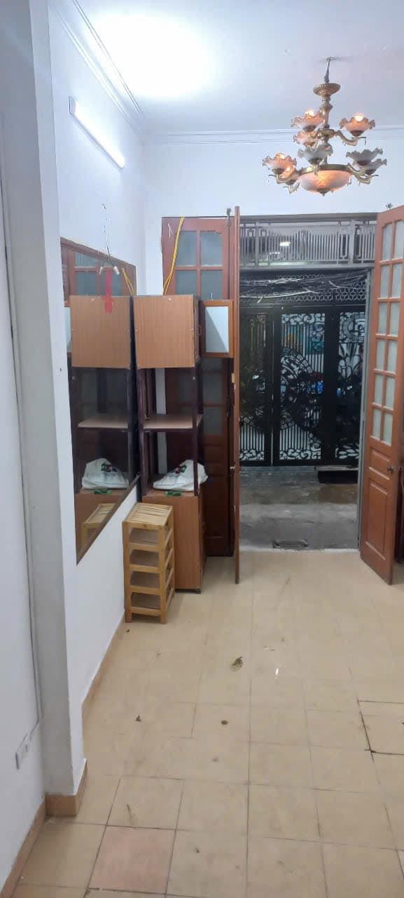 Cho thuê Ở GIA ĐÌNH, NHÓM ĐI LÀM ngõ Gốc Đề 4.5 tầng, 20m2, 2 ngủ, 8 Triệu - vào ngay2488690