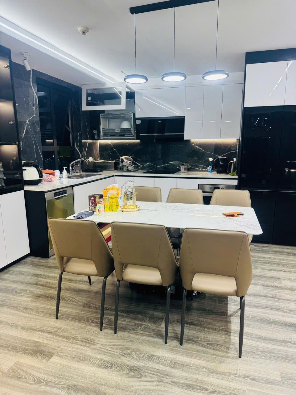 Siêu phẩm 3 ngủ 2 WC 140m2 tòa Diamond Goldmark City nội thất nhập khẩu mới 100%2665983