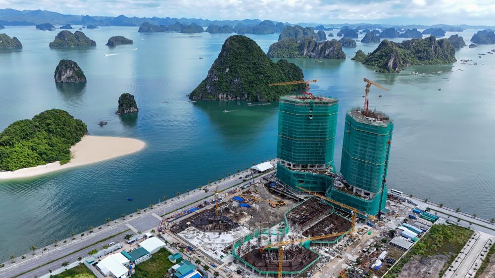 Crystal Holidays Vân Đồn Căn hộ 2 mặt vịnh Bái Tử Long full nội thất chuẩn 5*. Full giá 1,7 tỷ.2501824