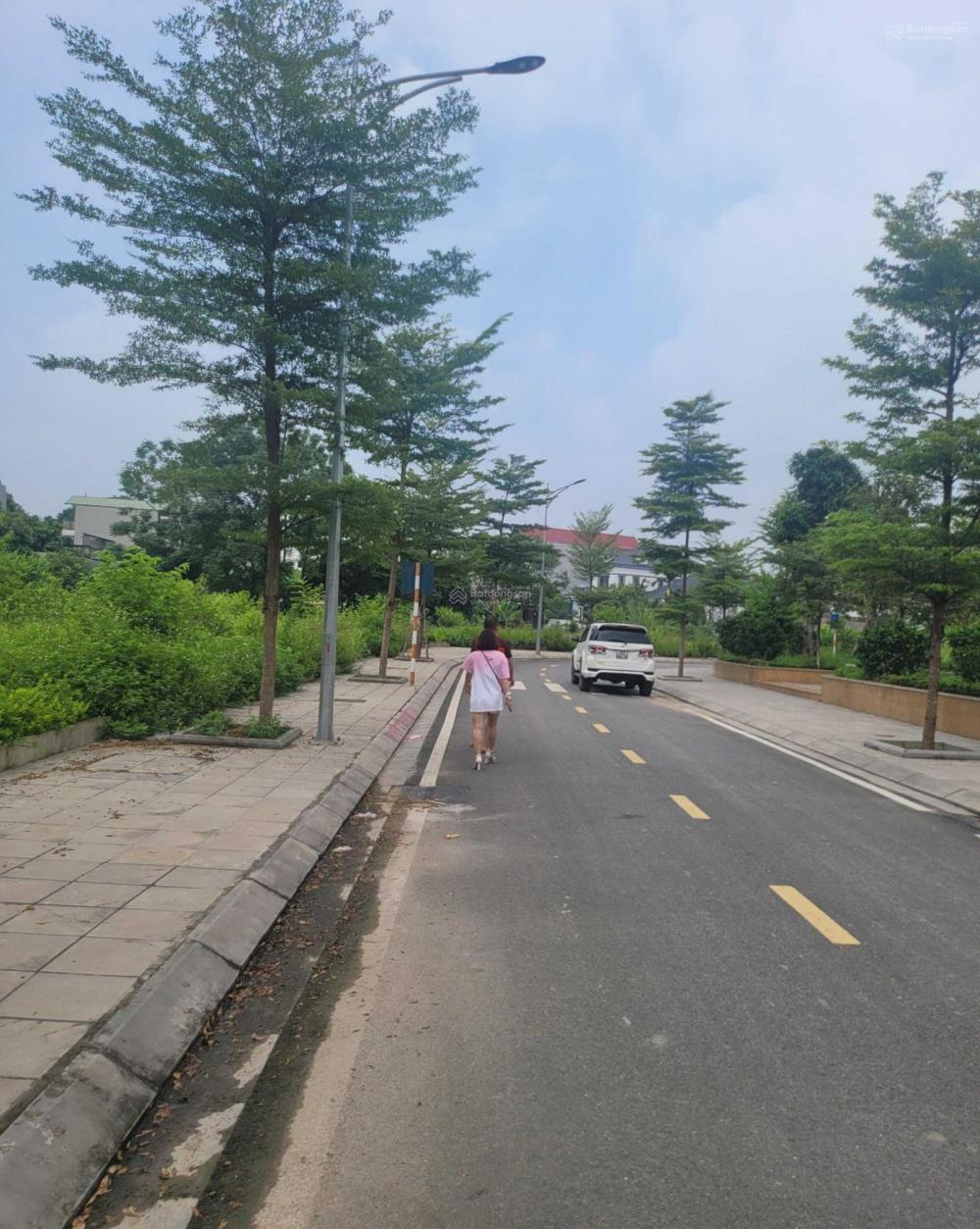 Bán đất nền gần phố chợ Lương Sơn Hòa Bình giá tuyệt chủng.2450628