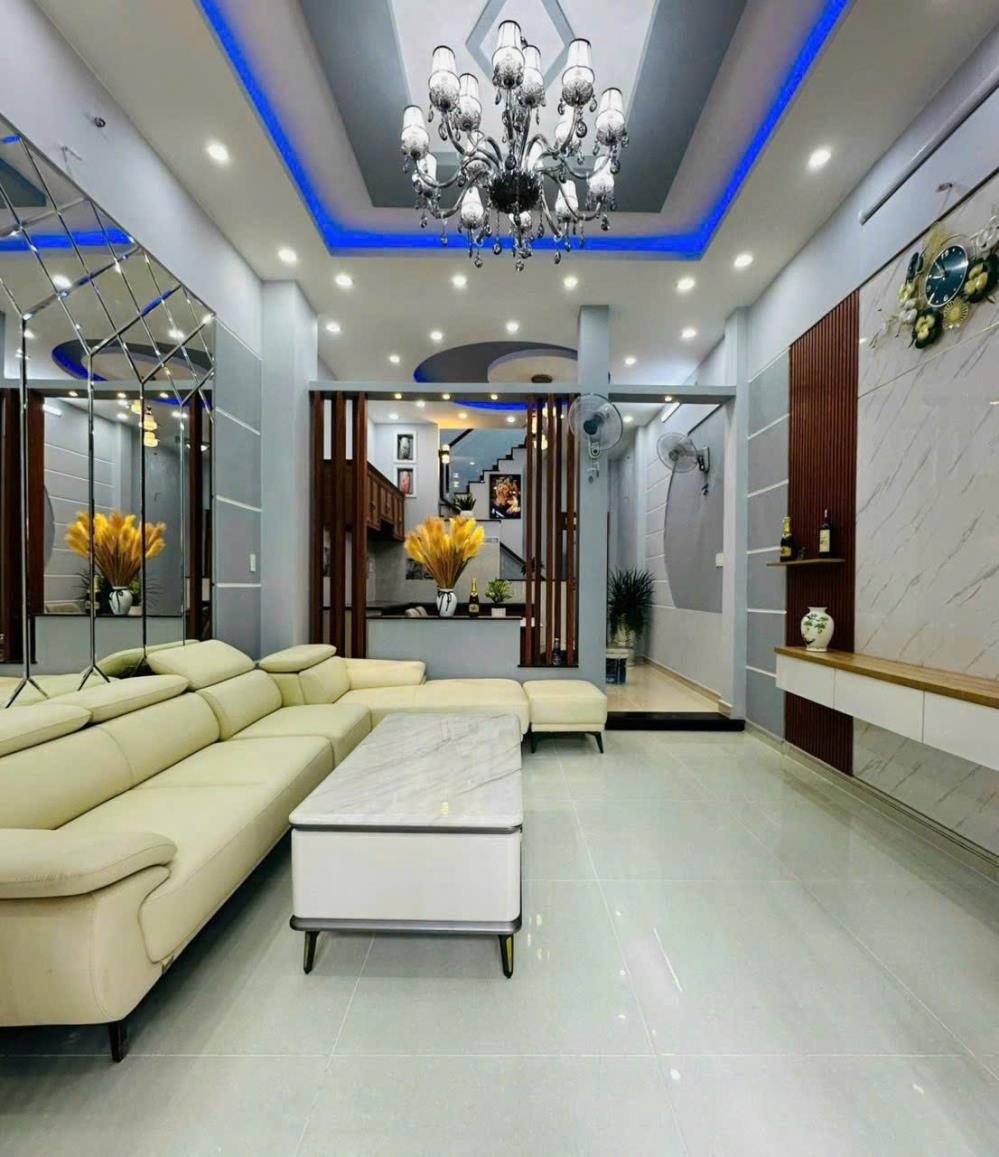 TÌM NGƯỜI Ở GHÉP TRONG NHÀ NGUYÊN CĂN2460318