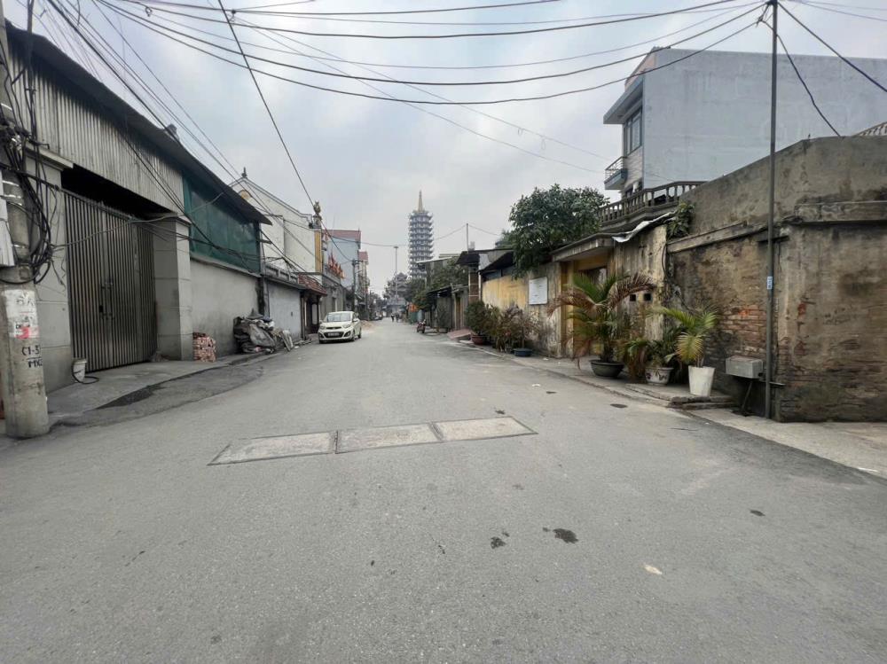 HÀNG VIP HÀNG VIP - TIẾN BÀO - PHÙ KHÊ - TỪ SƠN - BẮC NINH  ĐƯỜNG 2 Ô TÔ TRÁNH NHAU PHÓNG ẦM ẦM 
♻️ Dt : 70m Mt  4 M 
 Giá : 2 X TỶ2601434