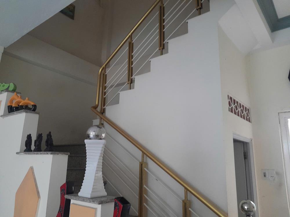 # Nhà Kiệt Hoàng Diệu, 104.5m2, ngang 9m vuông vức, 2 căn 2 tầng cứng, cổng riêng, nhỉnh 4.25 tỷ2619239