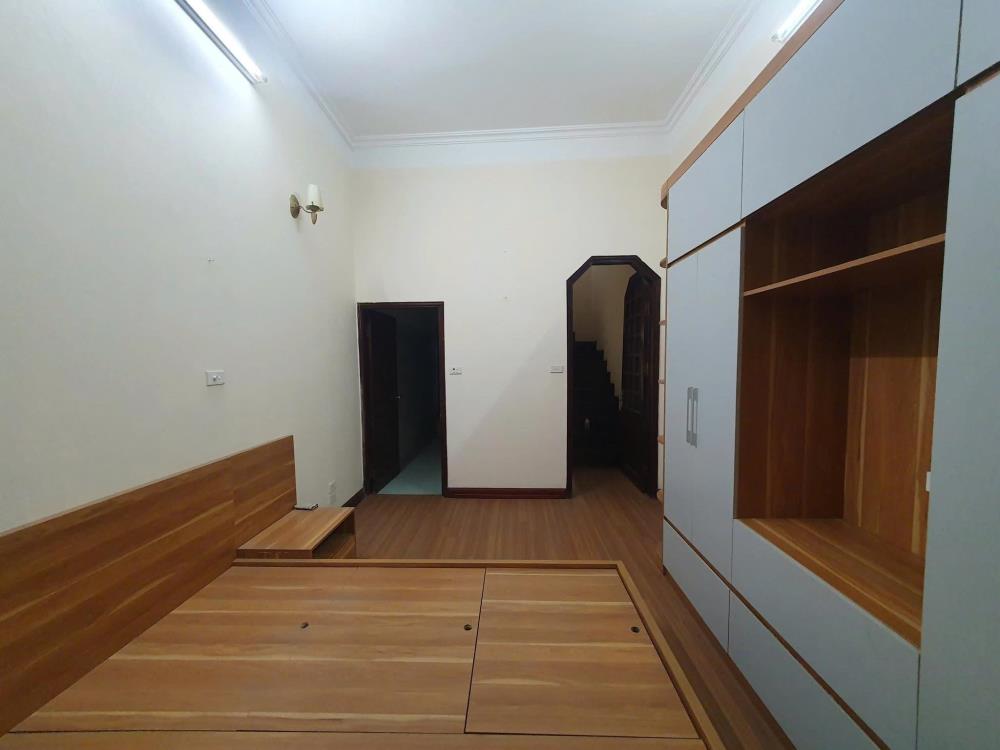 Cho thuê nhà ở gia đình ngõ 175 Phố Định Công, 5 tầng, 35m2, 3 ngủ, 4 WC, giá 12 Triệu2606650