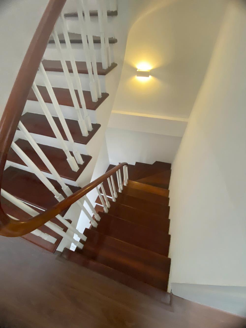Cho thuê nhà ngõ 288 Hoàng Mai 3 tầng, 50m2, 4 ngủ, 5 vệ sinh, 16 Triệu/tháng2435859