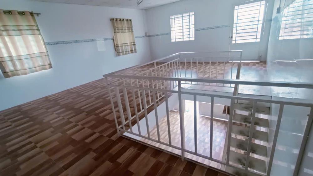 Cho thuê nhà 4,5 triệu gần sân bóng An Bình thuận lợi cho việc kinh doanh2564062