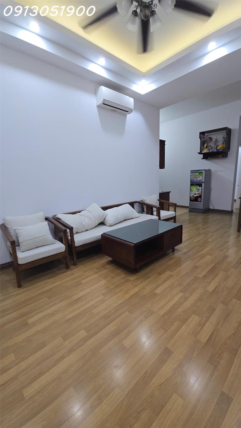 Cho thuê căn hộ chung cư 137 Nguyễn Văn Cừ Long Biên HN2624563