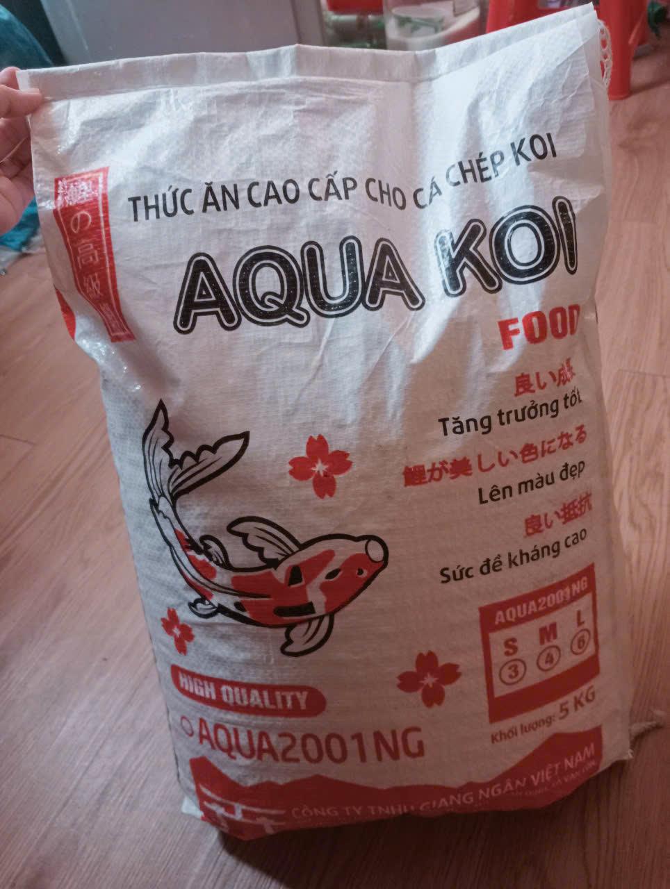 Một hồ Koi đẳng cấp không chỉ là biểu tượng của nghệ thuật sống, mà còn thể hiện gu thẩm mỹ và sự tận tâm của người chơi. Với Aqua Koi, cá không chỉ phát triển vượt trội, bơi lội mạnh mẽ mà còn lên màu sắc nét, đạt chuẩn ánh kim rực rỡ như những tuyệt tác đến từ Nhật Bản.2551336