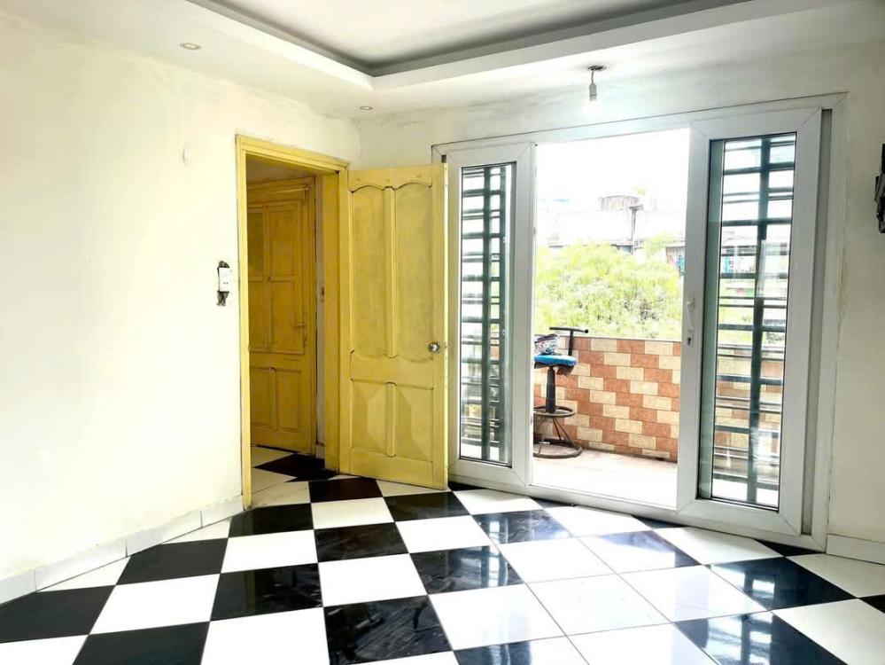 Cho thuê căn hộ TT tầng 2 ngõ 1 Tạ Quang Bửu, 40m2, 1 ngủ, 1 WC 5.5tr ở sinh viên ngoan2619063