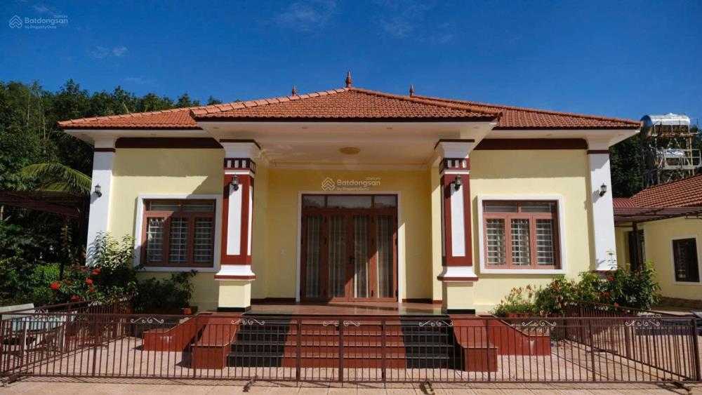 Chính chủ bán trang trại nghỉ dưỡng diện tích 2,8ha kinh doanh cực kỳ tốt2411073