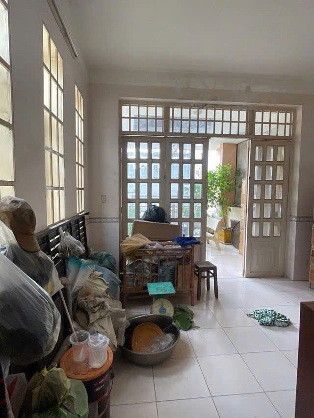 Giá mềm nhất quận Tân Phú: 15 tỷ - TRỊNH ĐÌNH TRỌNG - DT: 176 M - 8M X 22M- 1 TRỆT -2 LẦU-1 SÂN THƯỢNG - 5 PN- 4WC - LH: 077 888 5818 - 077 478 5818 CHUYÊN BĐS SÀI GÒN2617139