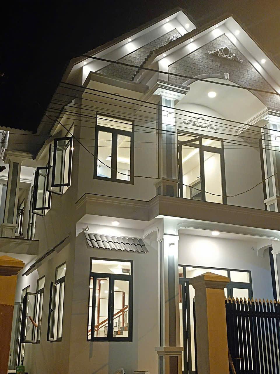 NHÀ ĐẸP - GIÁ TỐT - Chính Chủ Cần Bán Căn Nhà Tại Xã Cát Trinh - Phù Cát - Bình Định2320016