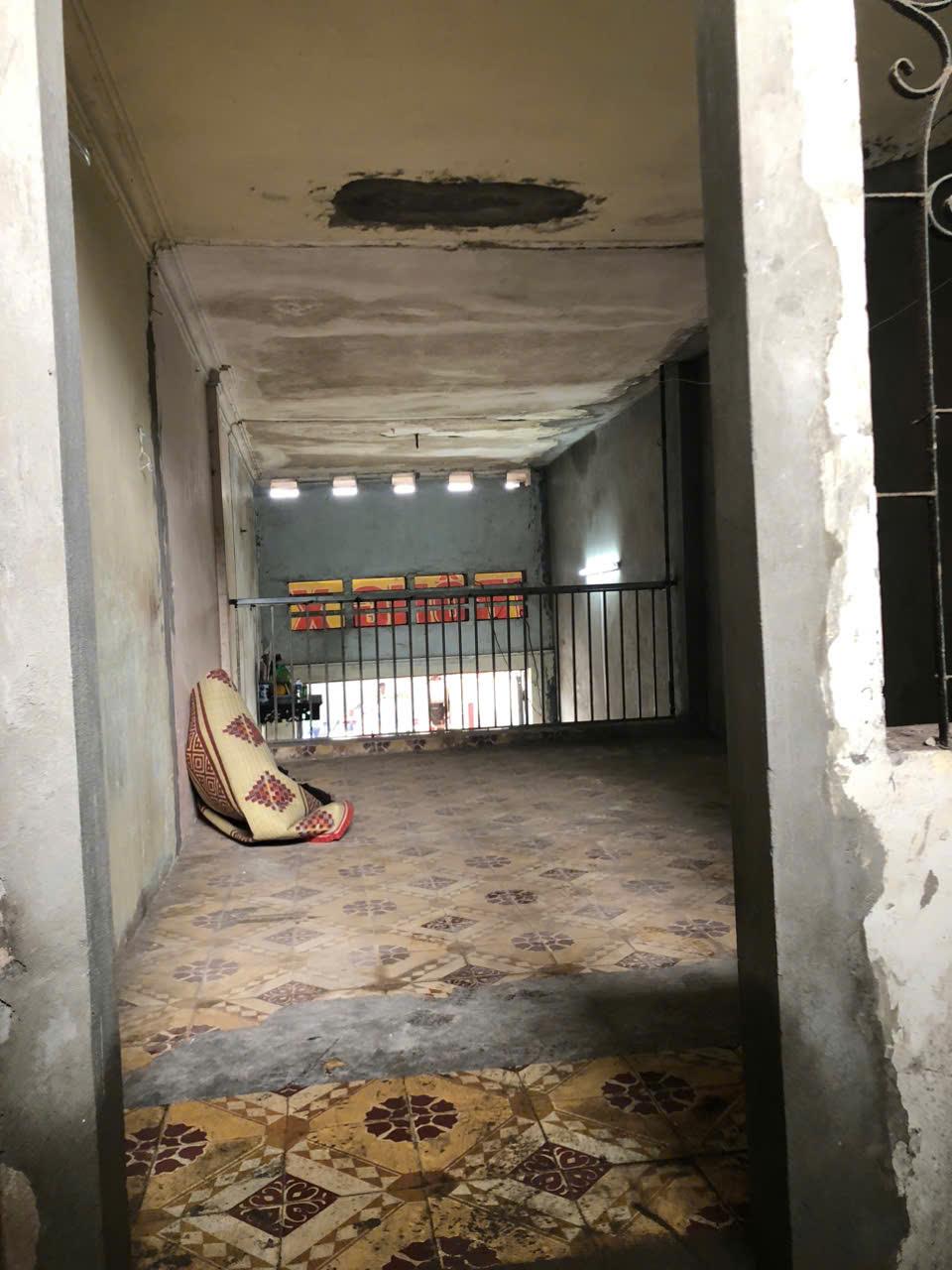 Cho thuê Mặt bằng làm Đồng Nát, Sửa Xe, Mát Xa Phố Giải Phóng 70m2 x 1.5 tầng, 12 Triệu2555168