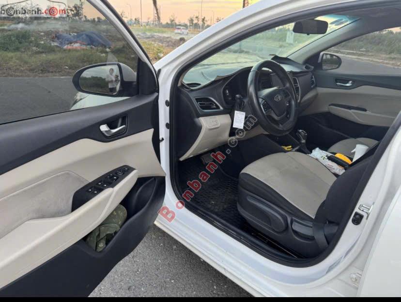 Cần bán xe Hyundai Accent 20212615450