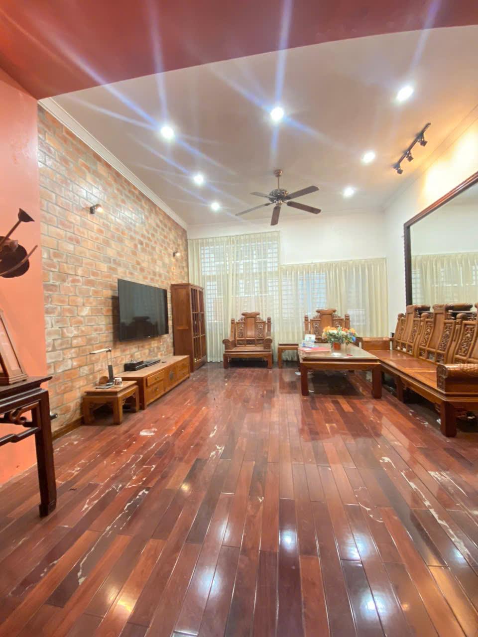 Cho thuê nhà ngõ 147 Tân mai 50m2, 4 tầng, 4 ngủ, 18.5tr - Full nội thất xịn sò vào ngay2528550