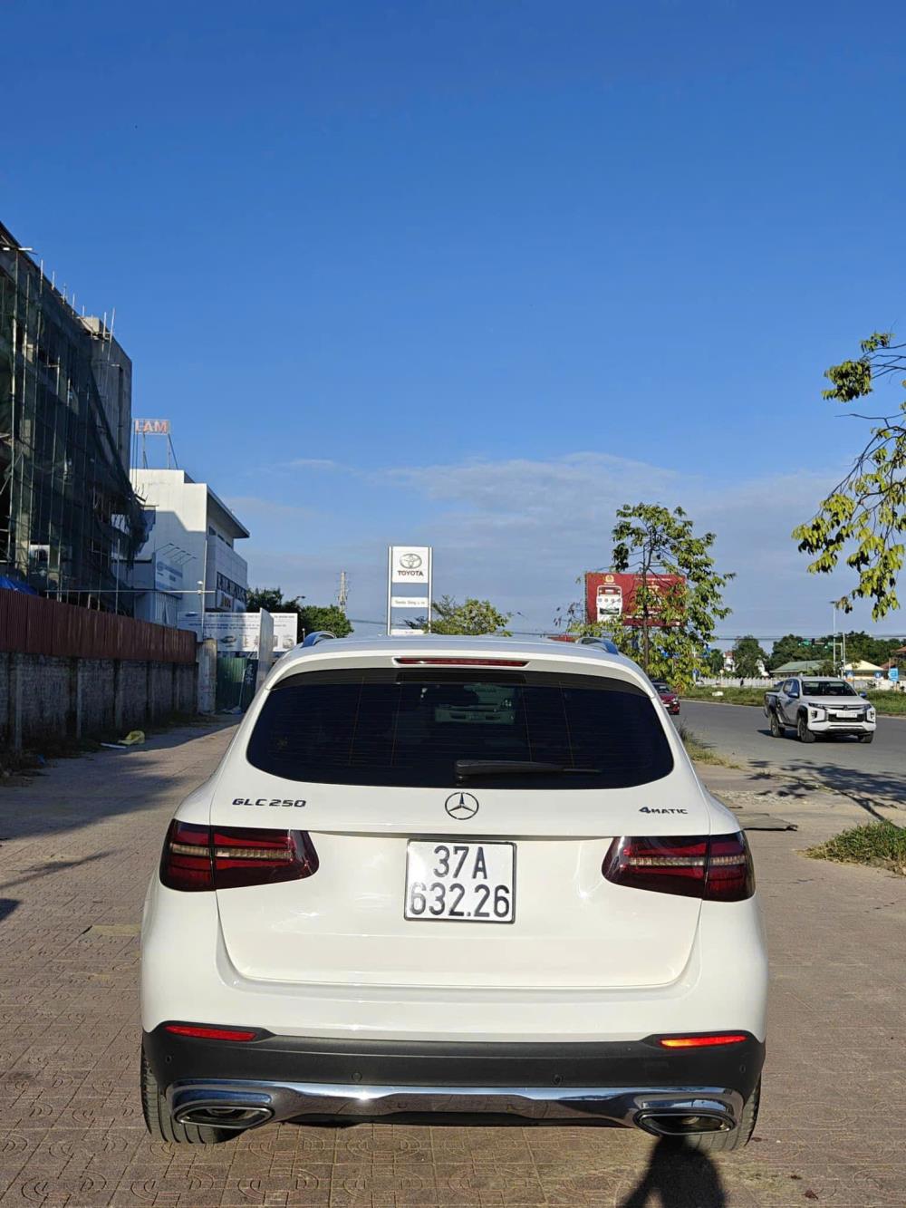 Xe Gia Đình Mercedes GLC 200 - 2019 - Giá : 1.050 Tỷ.2420629