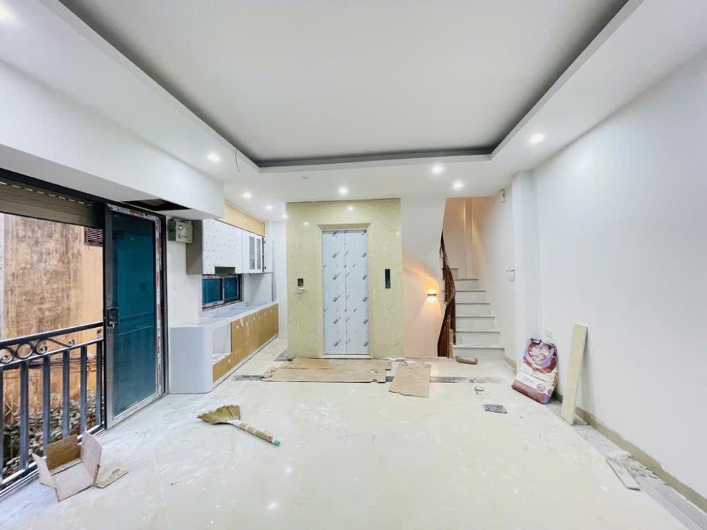 Bán nhà phố Võ Thị Sáu, Nhà Mới Thang Máy, Gần Mặt Phố, 41mx6T, Giá: 9.5 Tỷ, Lh: 0396935190.2404695