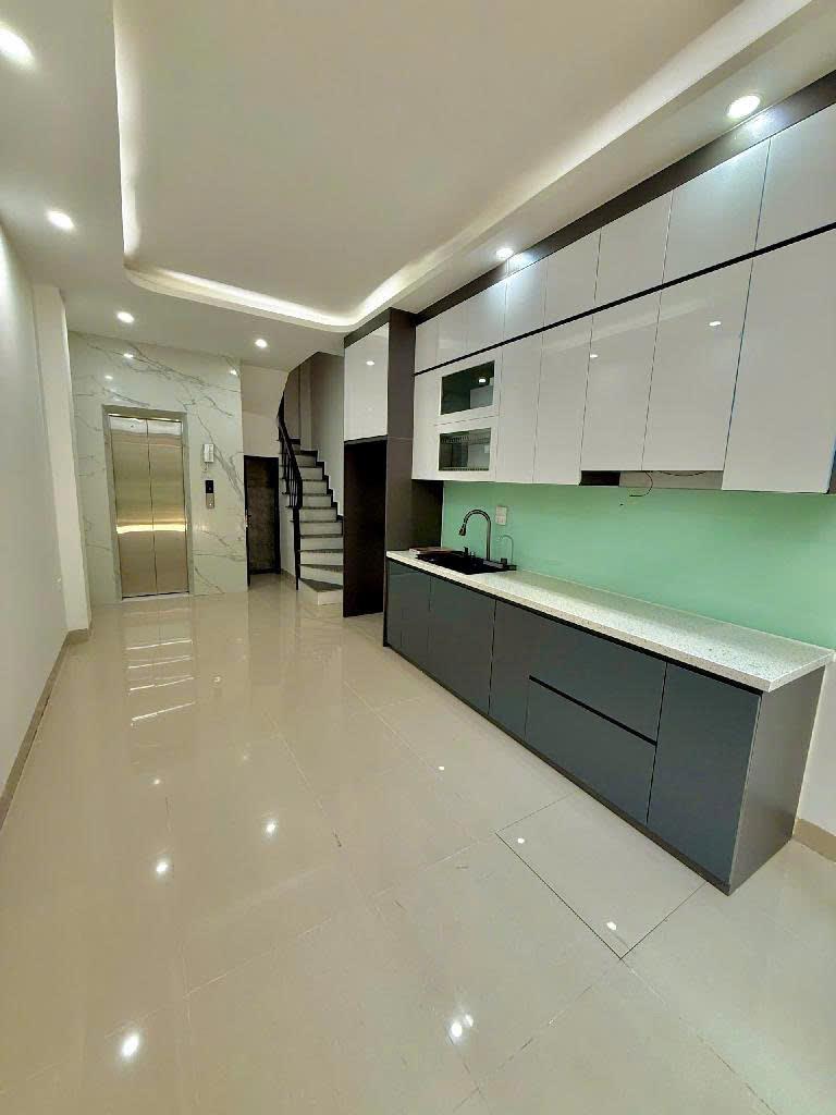 Bán nhà phố Thanh Nhàn, Lô Góc Ba Thoáng, Có Thang Máy, 30mx5T, Giá: 7.95 Tỷ, Lh: 0396935190.2381275