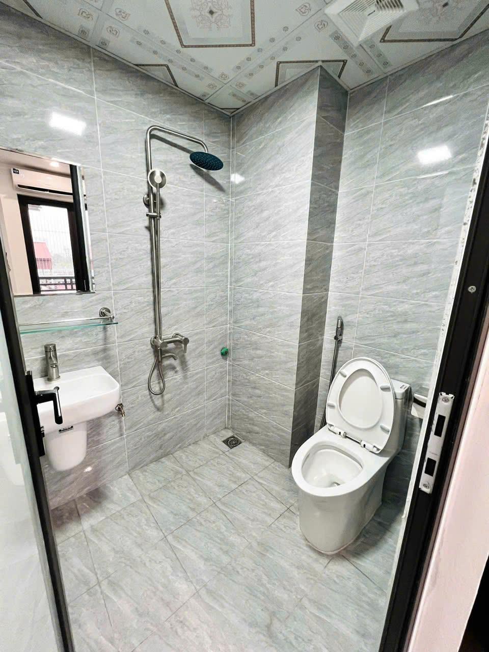 GIẢM NGAY 1,2TR TIỀN CỌC CHO KHÁCH THIỆN CHÍ - CHO THUÊ PHÒNG KHÉP KÍN 30m2 TẠI PHÚ ĐÔ, MỄ TRÌ, NAM TỪ LIÊM, HÀ NỘI2593864