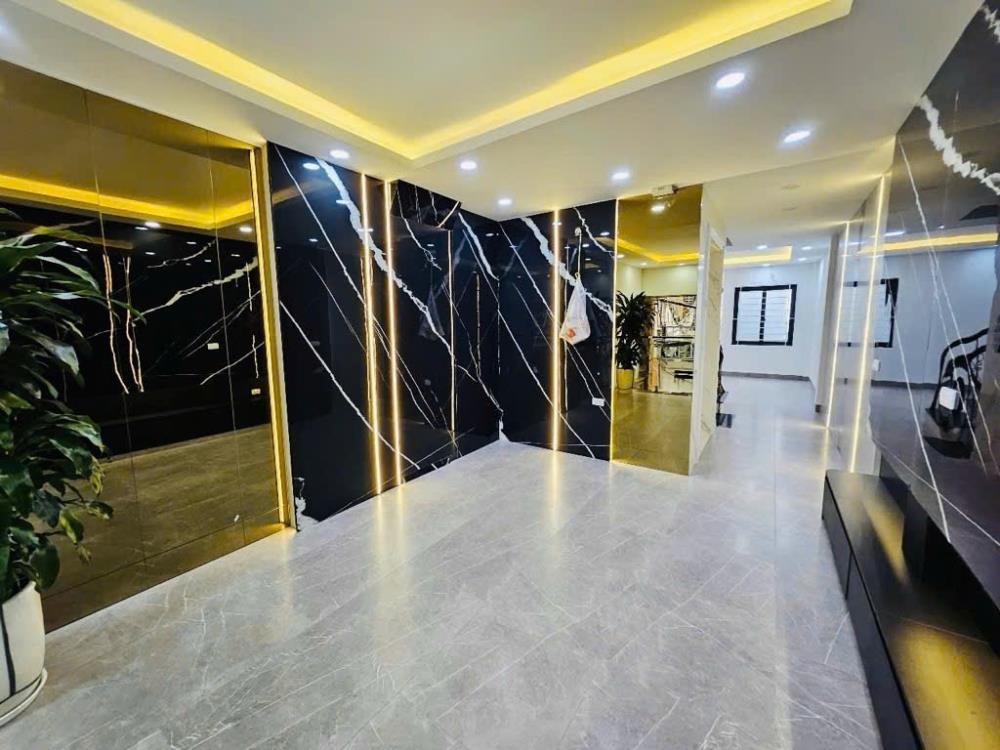 Bán nhà Phố Phương Mai_Dòng Tiền Siêu Đỉnh_7 Tầng Thang Máy_44mx6T_Giá: 19.6 Tỷ_Lh: 0396935190.2456712