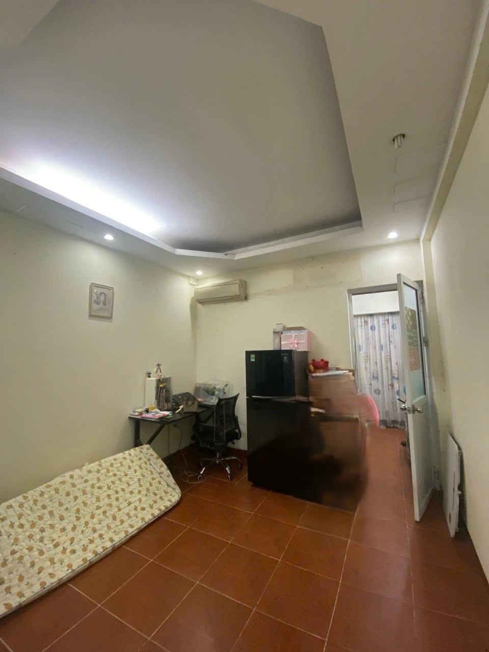 Cho thuê căn hộ TT Phương Mai 2 ngủ chỉ 4.5 Triệu, điện nước giá dân, đủ đồ, vào Tháng 42545815