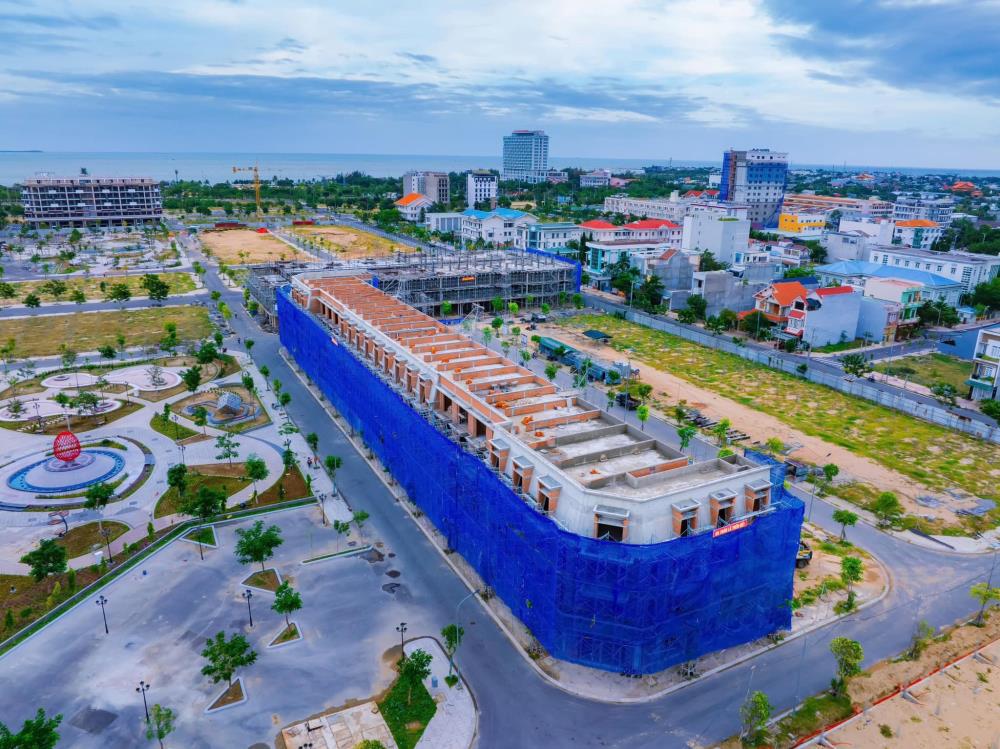 🌊 Nhà Phố Liền Kề Mặt Tiền 21m Phục Vụ Đầu Tư Kinh Doanh2425607