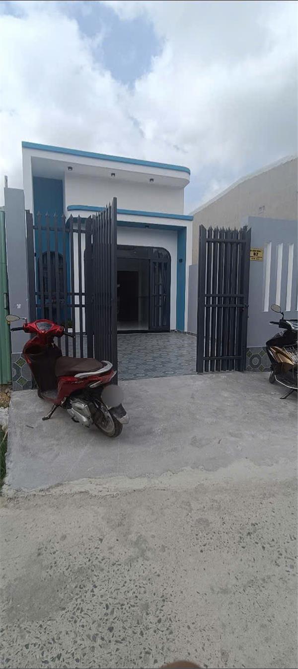 HOT HOT HOT !!! NHÀ Chính Chủ - Giá Tốt - Cần Bán Nhà Tại Xã Mỹ Hạnh Nam, Đức Hòa, Long An2576940