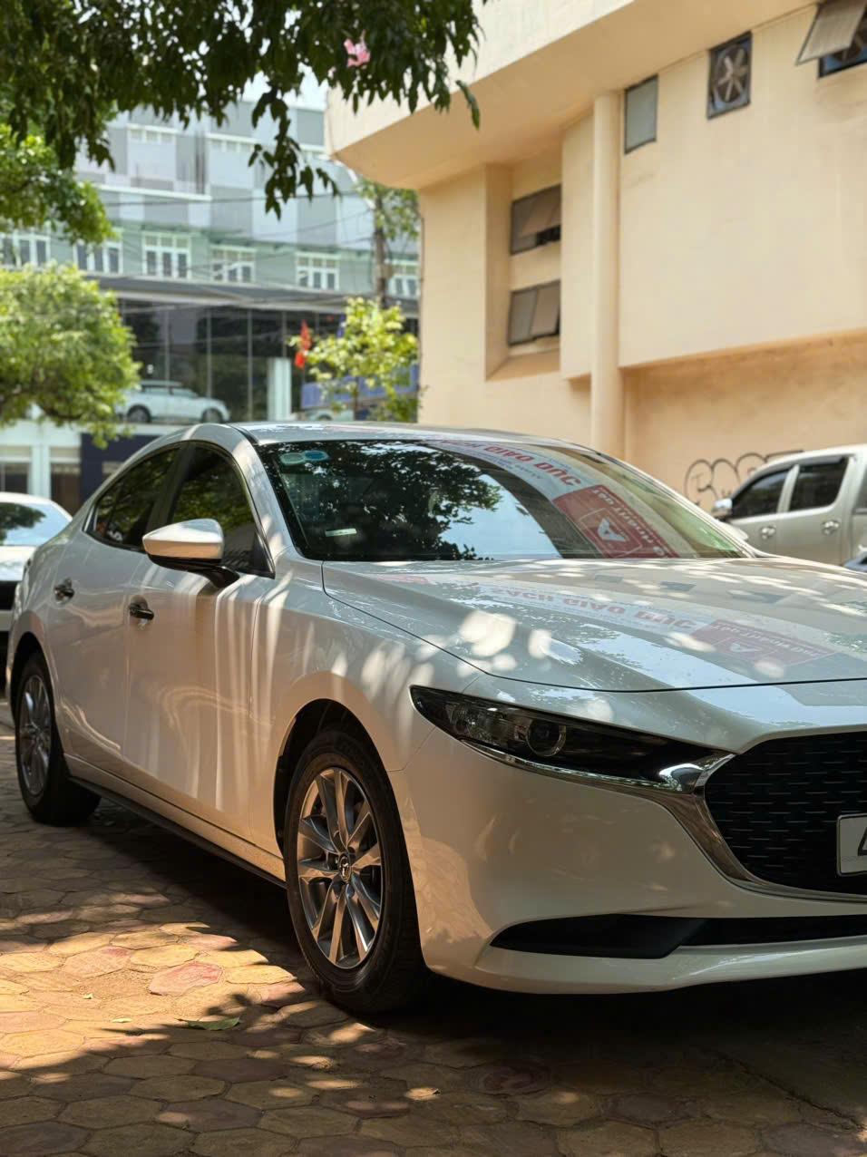 Chính chủ bán xe Mazda3  sx năm 2020 bản deluxe2614011