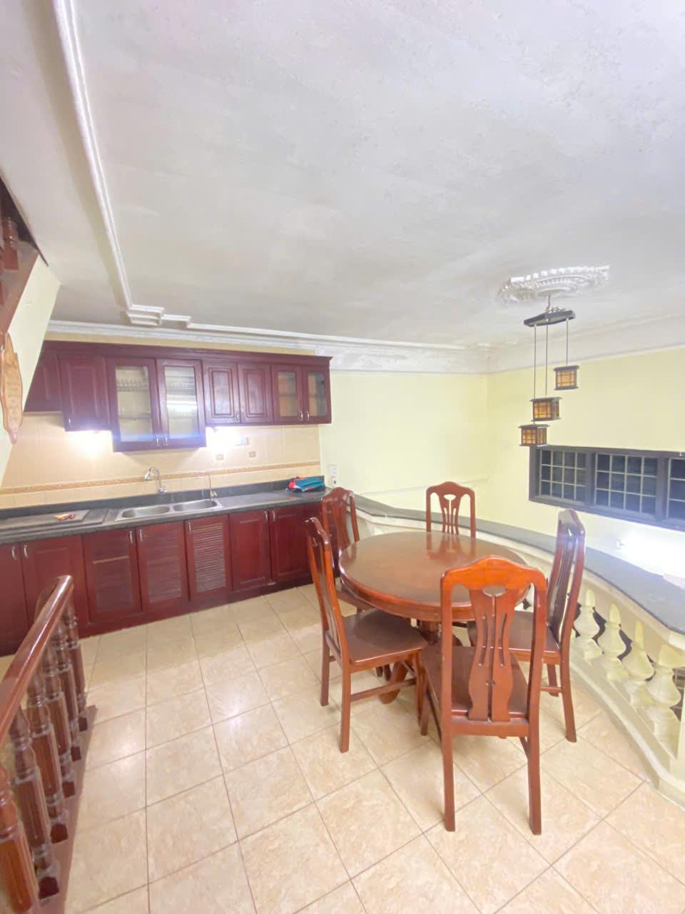 Cho thuê nhà nguyên căn ngõ 25 Lương Khánh Thiện, 30m2, 4 tầng, 2 ngủ, 8 Triệu2359511
