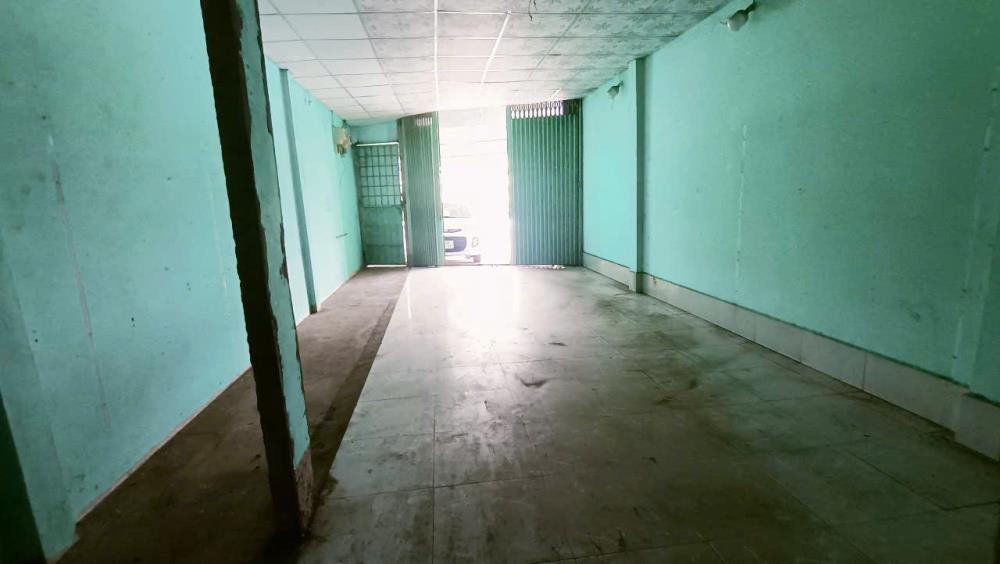 nhà 15 triêụ mặt tiền đường Nguyễn Văn Linh thuận lợi cho việc kinh doanh2460397