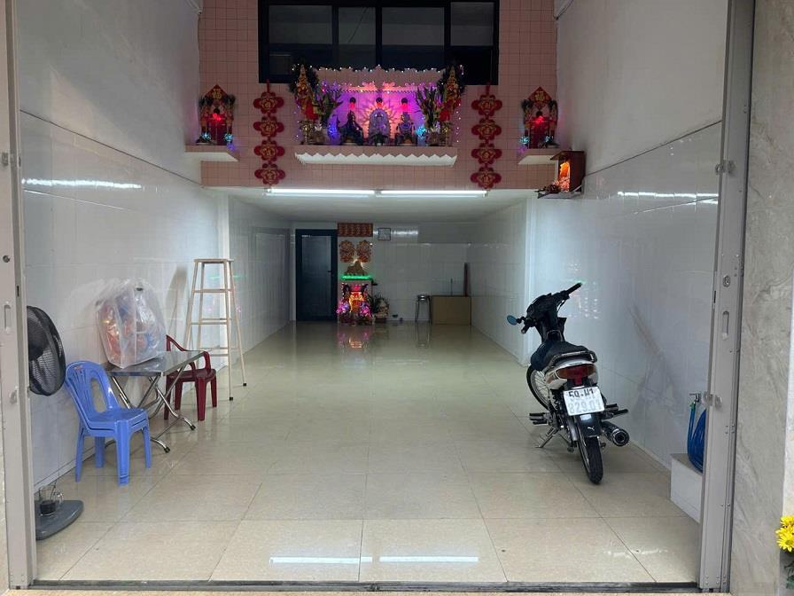 Cho thuê mặt bằng kinh doanh mặt tiền q5 đường Lương Nhữ Học2408408