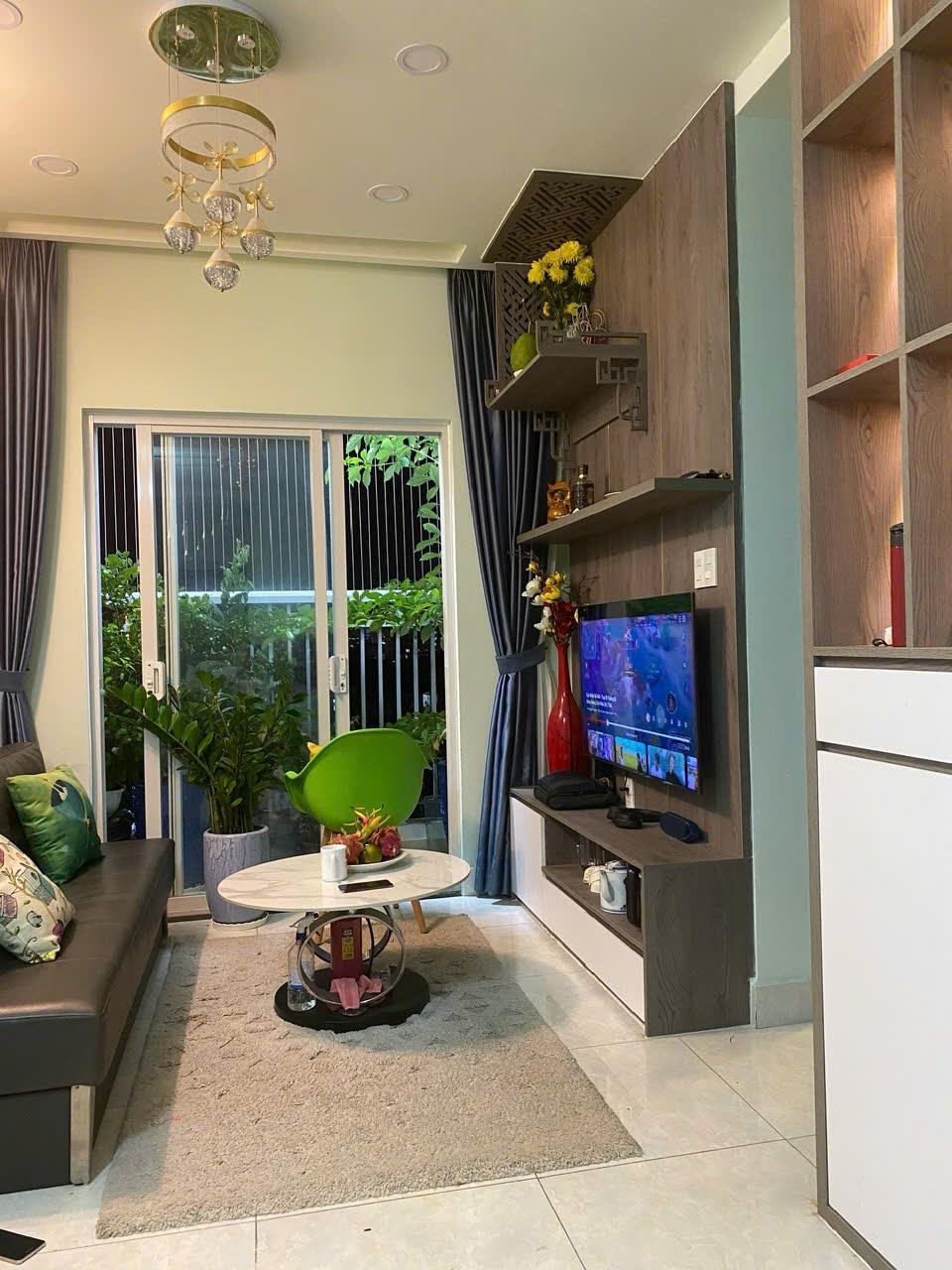 C/C Blue Sky Tower giá 1,9 tỷ, DT 56m2, 2PN, 2WC, tầng thấp, nhà đẹp2624519