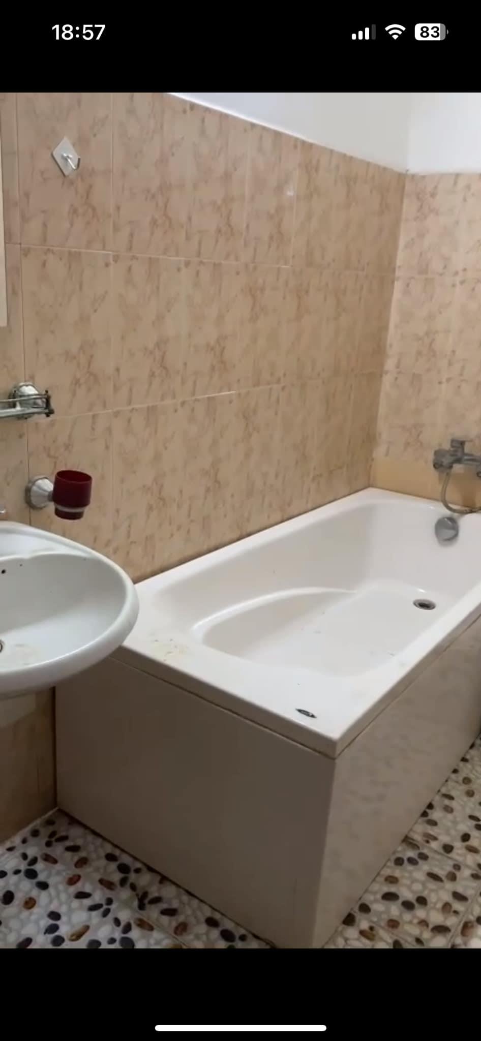 Cho thuê nhà đẹp Quan Nhân 4 tầng, 60m2, 5 ngủ chỉ 16 Triệu vào ngay2542401