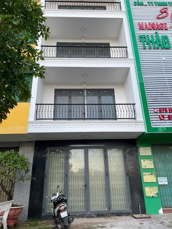 CHỦ CẦN BÁN GẤP NHÀ MT HÙNG VƯƠNG PHÚ YÊN GIÁ 10 TỶ2579894