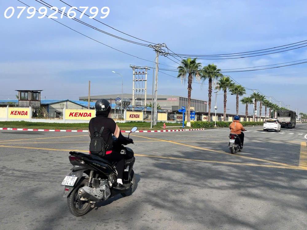 Đất nền giá rẻ sổ riêng thổ cư 1 sẹc Phùng Hưng An Viễn giá bán 1 ty1/nền.LH 0799 216 799 em Trinh.2596030