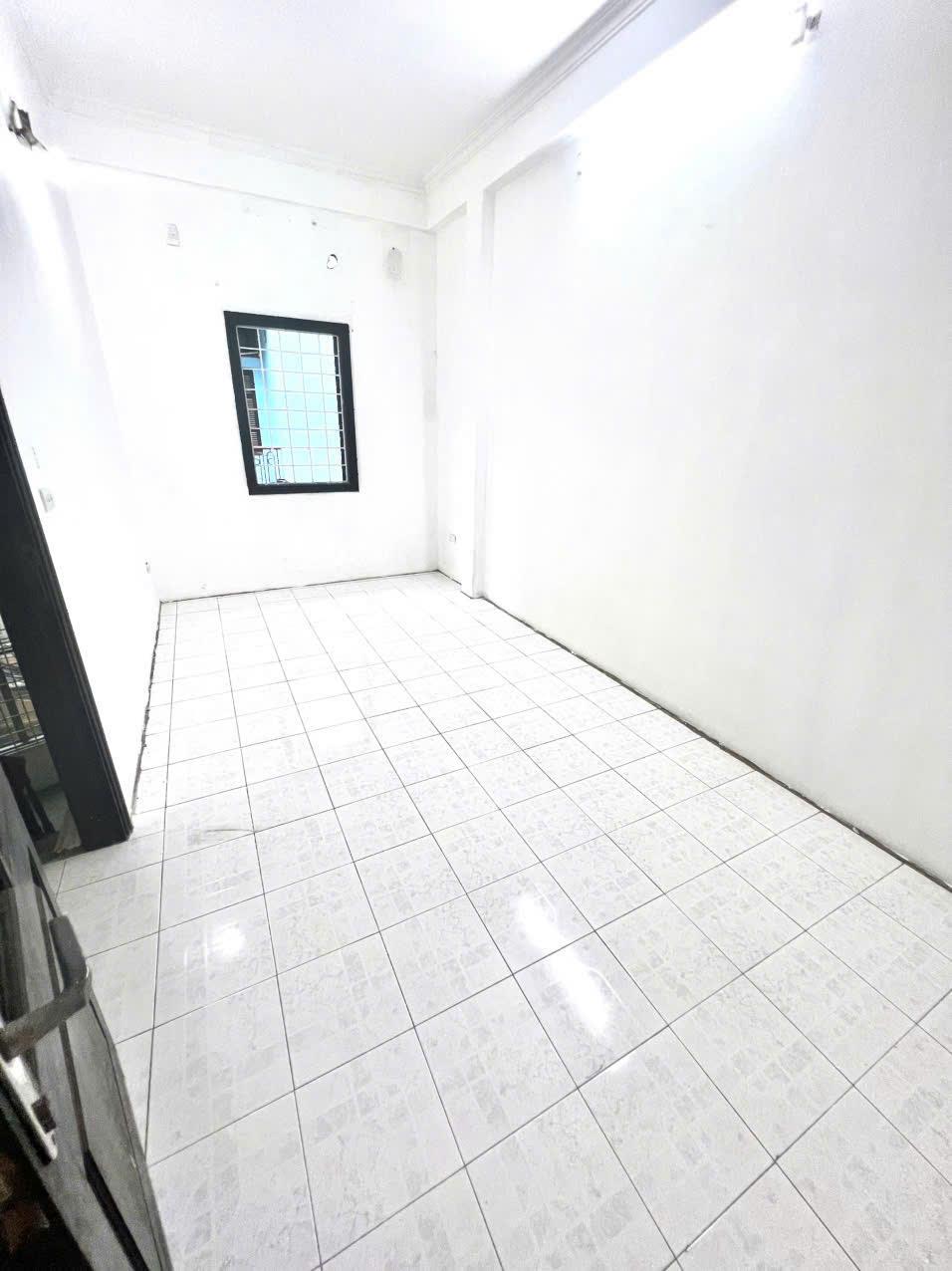 Cho thuê nhà ngõ Kinh Doanh 109 Trường Chinh, 4 tầng x 50m2, 5 PN, 18.5tr2573417
