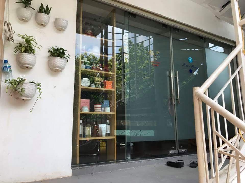 Nhượng mặt bằng tầng 2 phố Điện Biên Phủ Hoàn Kiếm HN, nhà e đã ở đây 8 năm2560165