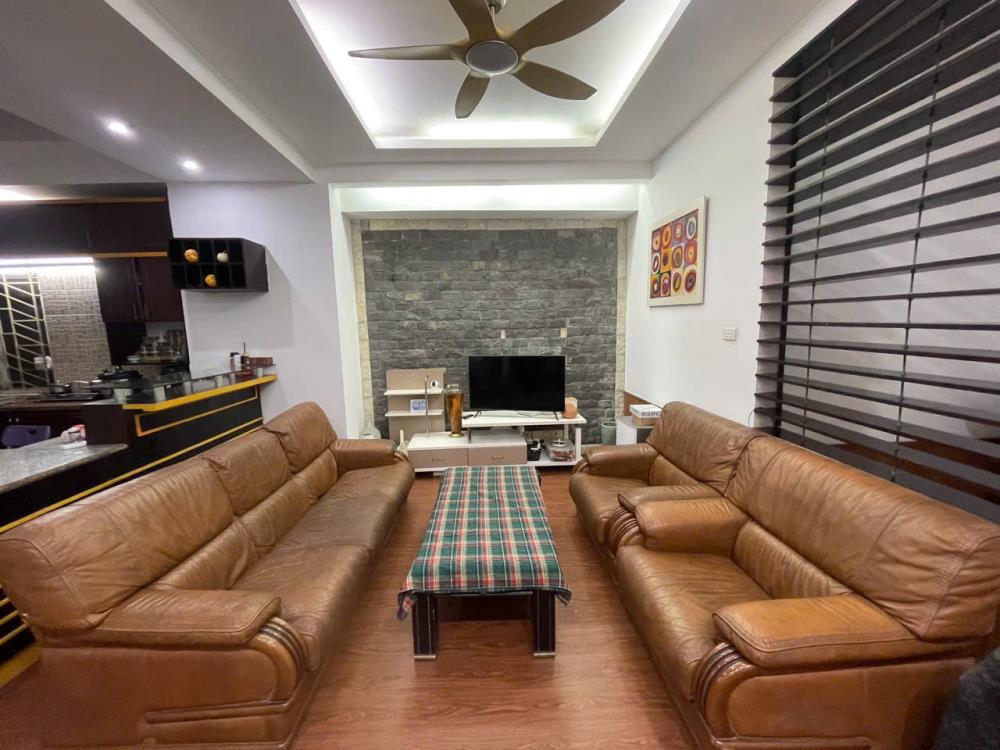 Cho thuê căn hộ chung cư Vũ Phạm Hàm 96m2, 2 ngủ, 15 Triệu - Full đồ2468524